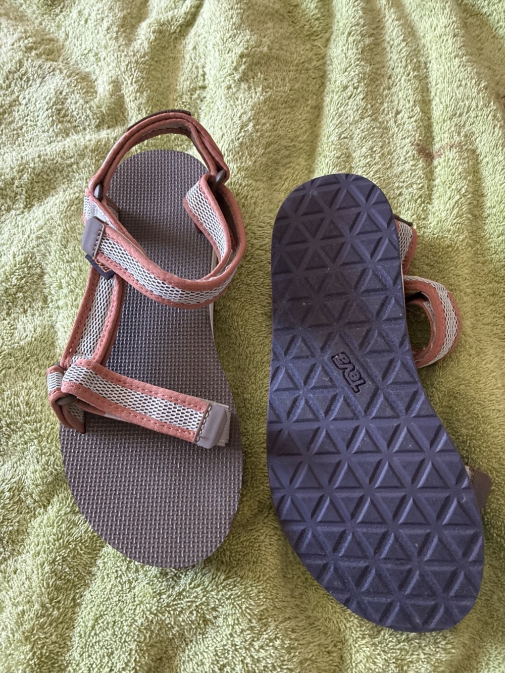 Sandals - Picture 2 of 6